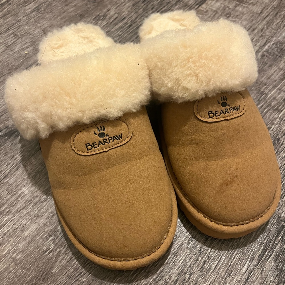 Brown bear paw slippers